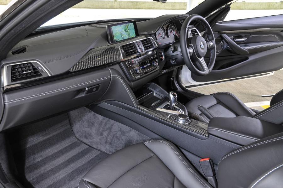  BMW M4 Coupe Competition Package 2016 года  (UK) (фото 22 из 24)